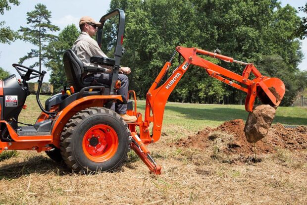 BH70 – 7′ DEPTH BACKHOE W/ 12″ BUCKET – More Farm Stores